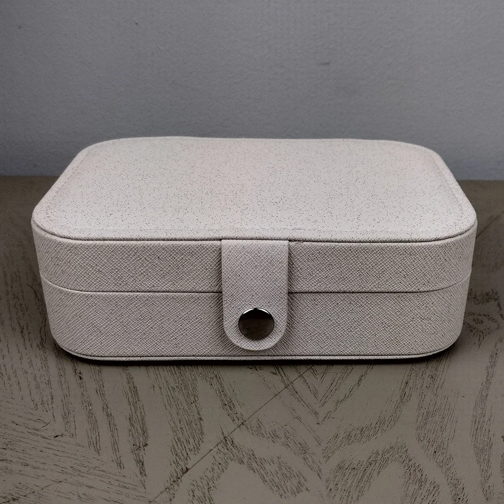 Cream Travel Jewelry Case